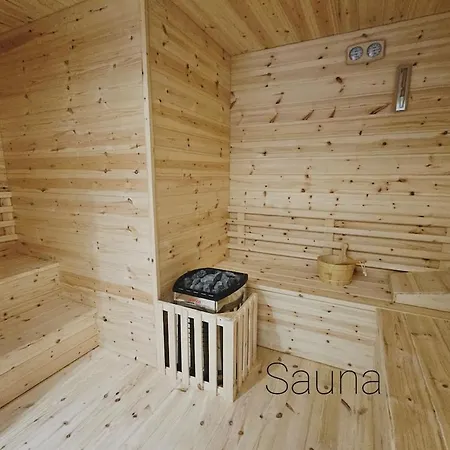 Elite Mansion Tirana - Heated Pool & - 9br بيت للعطل *