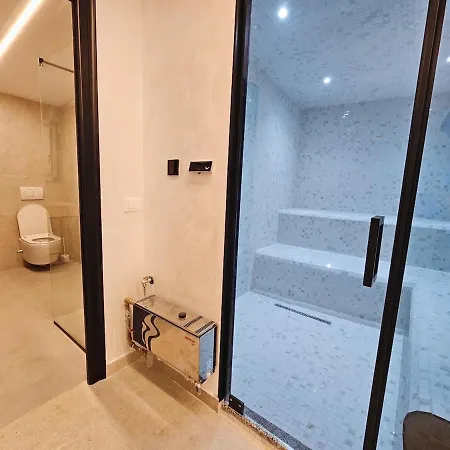 Elite Mansion Tirana - Heated Pool & - 9br *