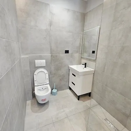 Elite Mansion Tirana - Heated Pool & - 9br بيت للعطل