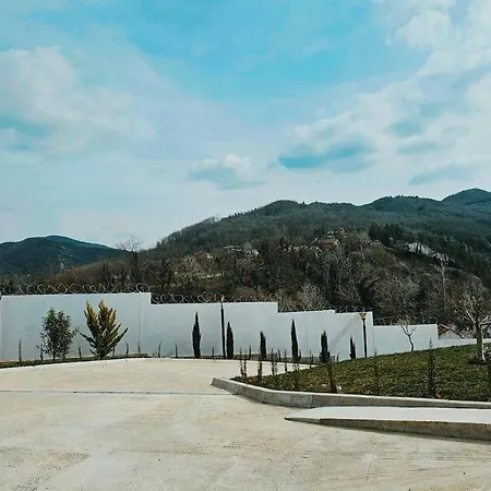 Elite Mansion Tirana - Heated Pool & - 9br *